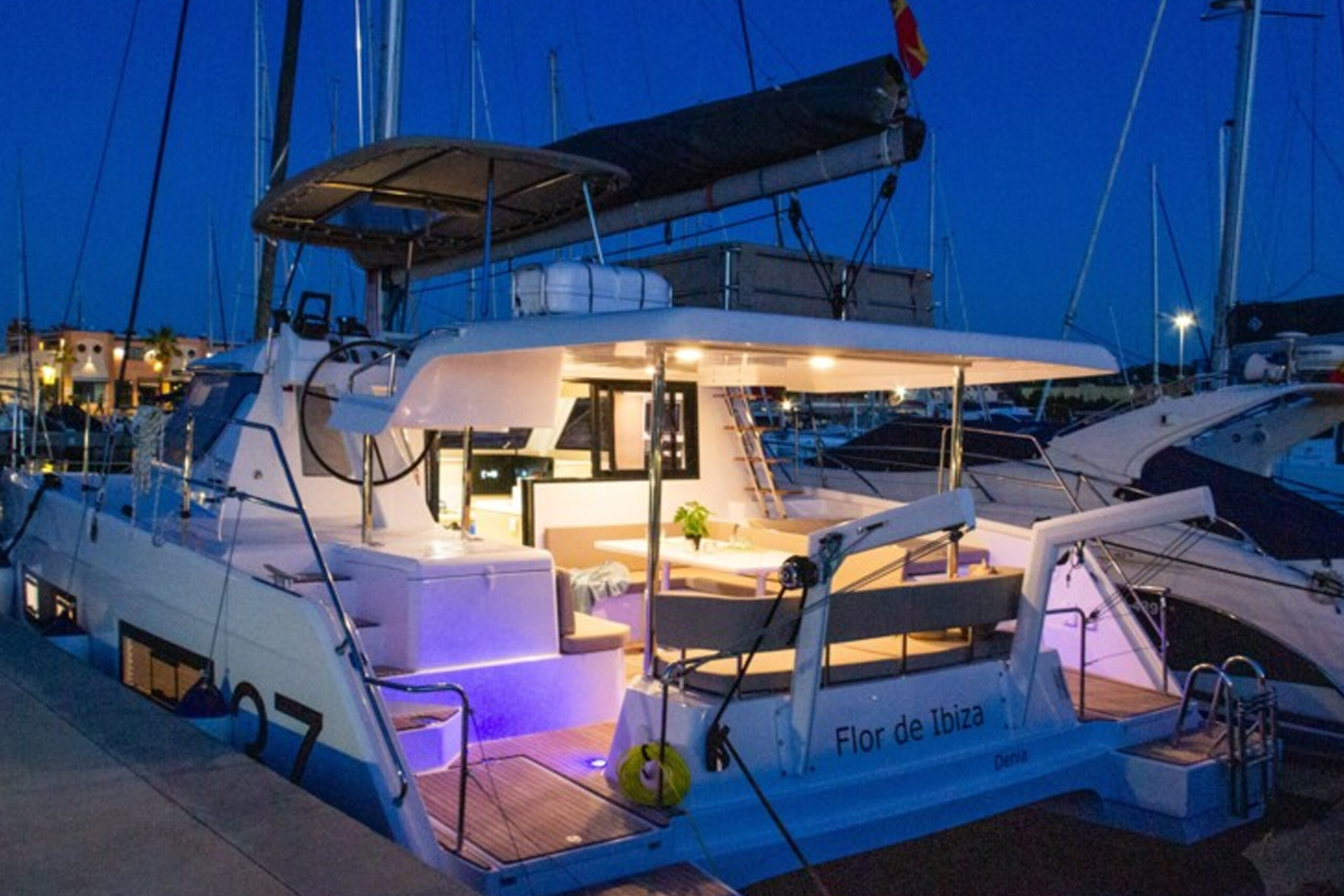 AVENTURA 37 – FLOR DE IBIZA